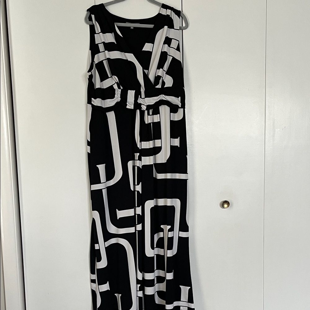 Geometric Maxidress - Picture 2 of 5